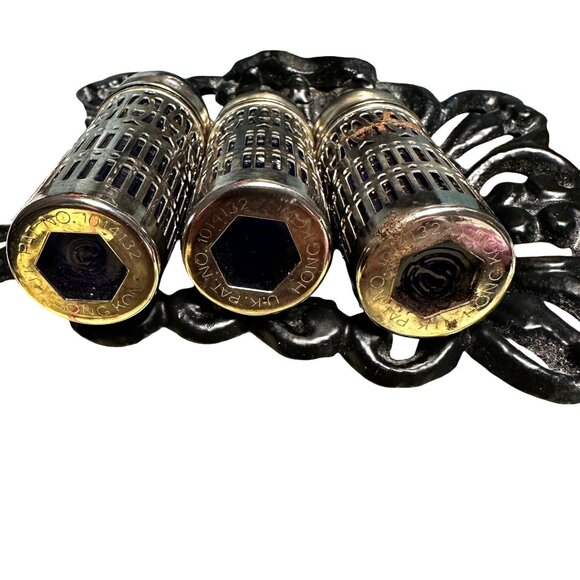 Silver Plated Salt And Pepper Shakers Cobalt Blue U.K Pat. No. 1014132 Hong Kong - Picture 6 of 9